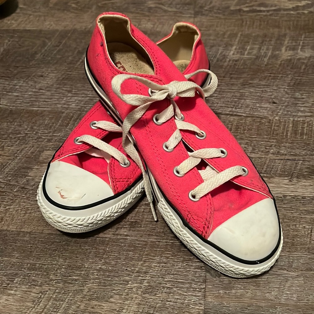 Hot Pink Converse Tennis Shoes